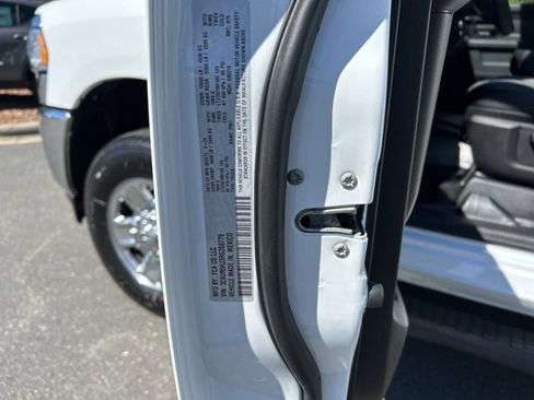 Used 2024 RAM 2500 Tradesman w/ Chrome Appearance Group image 39