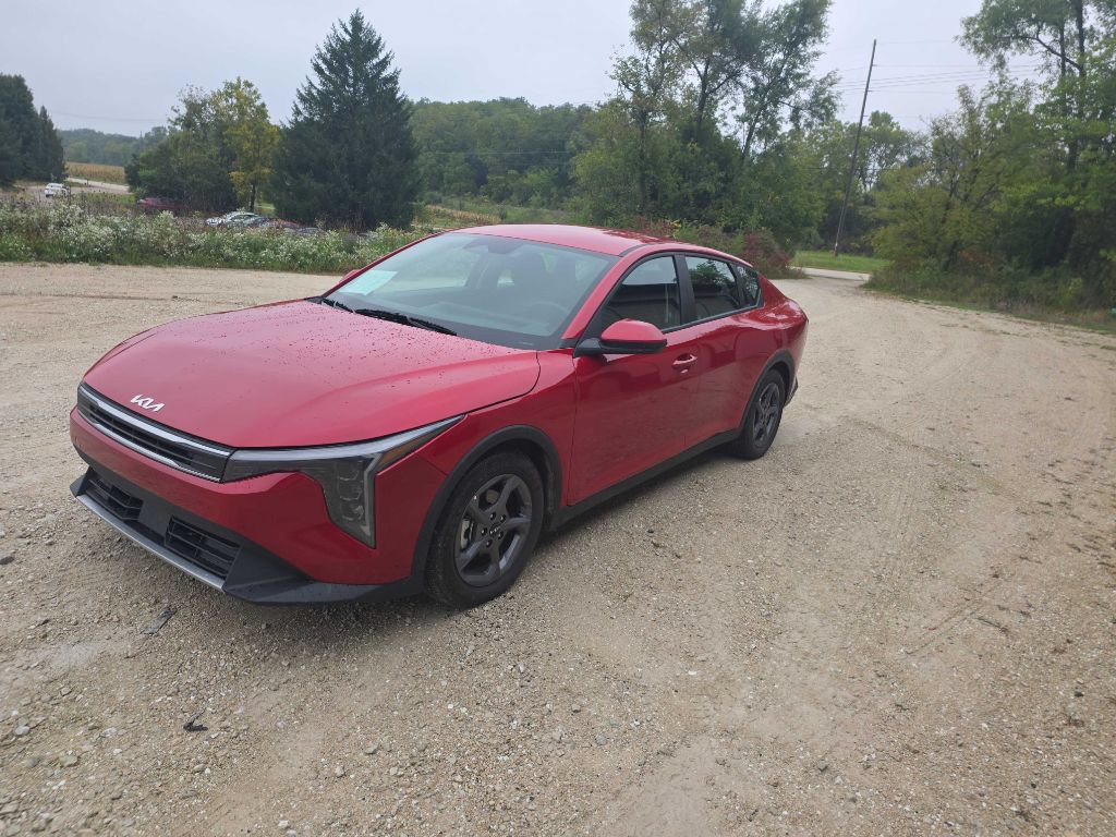 Used 2025 Kia K4 FWD image 1