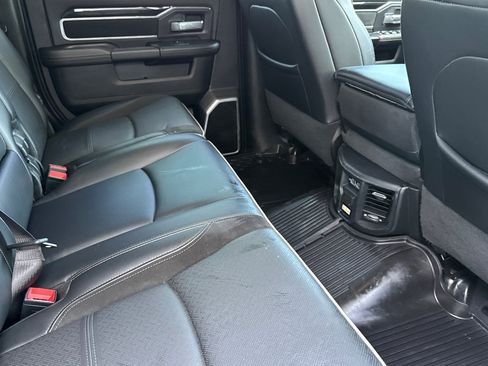 Used 2021 RAM 2500 Laramie w/ Night Edition image 17