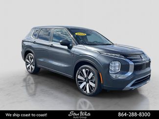 Used 2025 Mitsubishi Outlander SE video 1