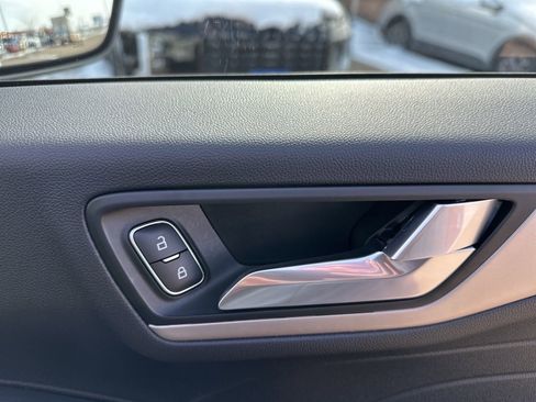 Used 2022 Ford Escape SEL w/ Technology Package image 40