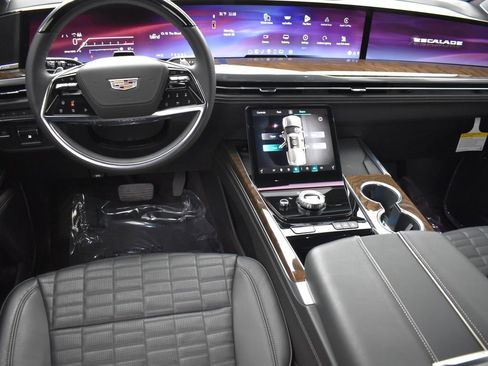 Certified 2026 Cadillac Escalade Platinum Sport image 14