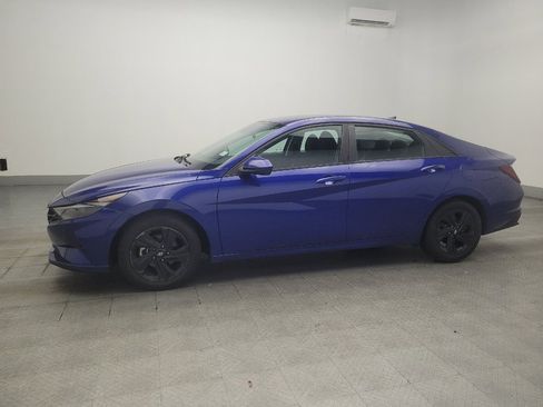 Used 2021 Hyundai Elantra SEL FWD image 2