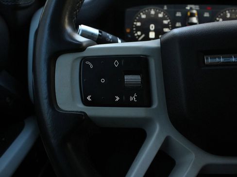 Used 2020 Land Rover Defender 110 First Edition AWD/4WD image 28