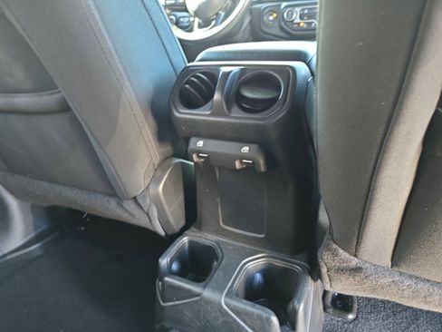 Used 2021 Jeep Wrangler Unlimited Sport image 13