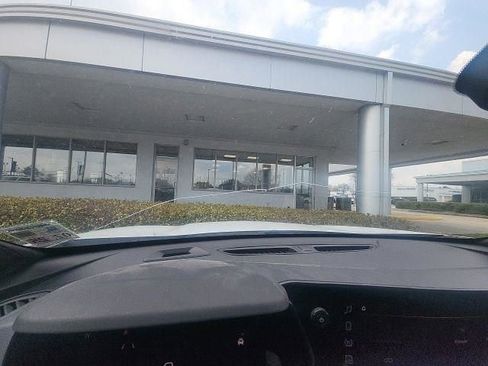 Used 2025 Chevrolet Trax RS w/ Driver Confidence Package image 31