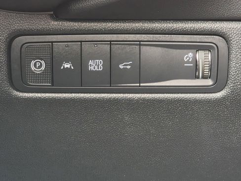 Used 2025 Chevrolet Equinox EV RS image 33