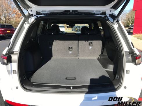 New 2025 Jeep Grand Cherokee Altitude image 28