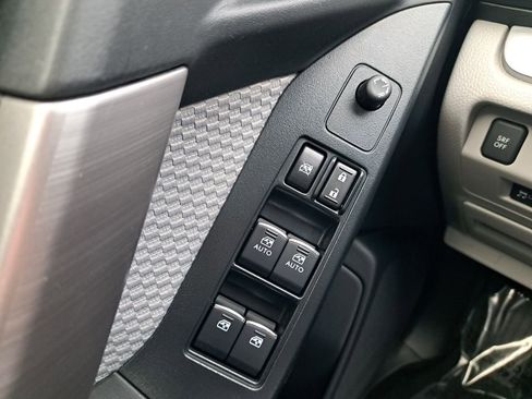 Used 2017 Subaru Forester 2.5i Premium image 26