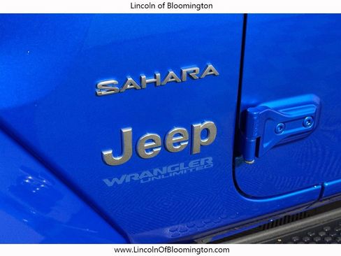 Used 2022 Jeep Wrangler Unlimited Sahara w/ Cold Weather Group image 12