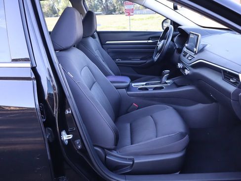 Used 2019 Nissan Altima 2.5 SV FWD image 22