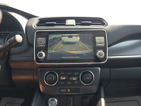 Used 2022 Nissan Leaf S FWD image 19