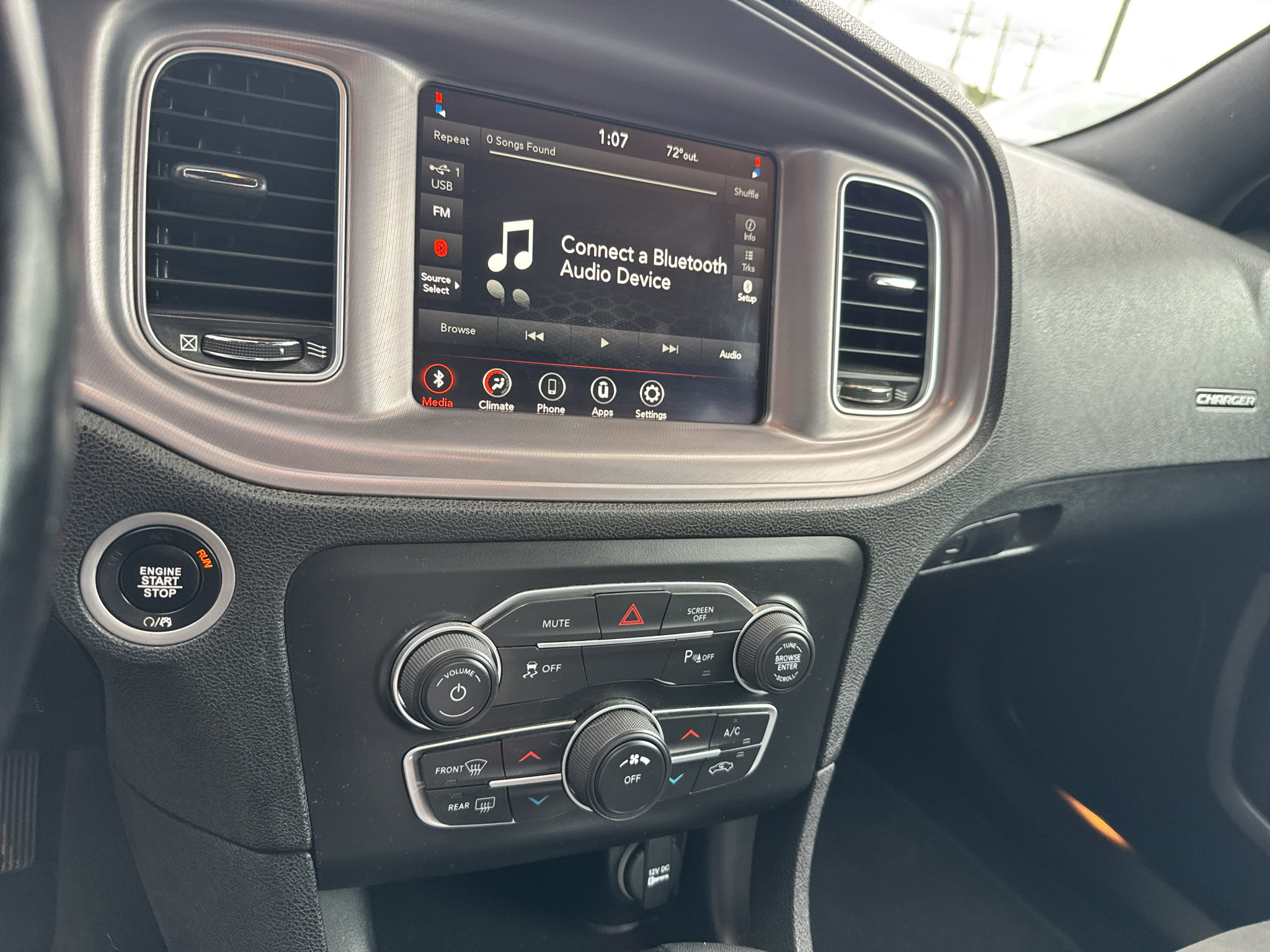 Used 2023 Dodge Charger SXT RWD image 6