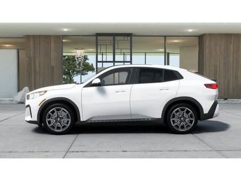 New 2026 BMW X2 xDrive28i w/ Technology Package image 5