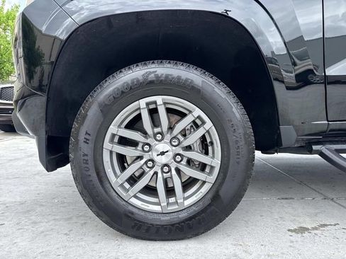 Used 2024 Chevrolet Colorado LT AWD/4WD image 4