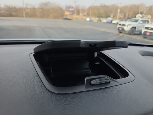 Used 2017 Hyundai Santa Fe Sport image 27