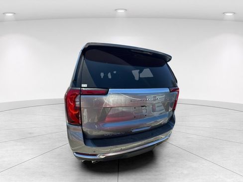 Used 2025 GMC Yukon XL Denali AWD/4WD image 5