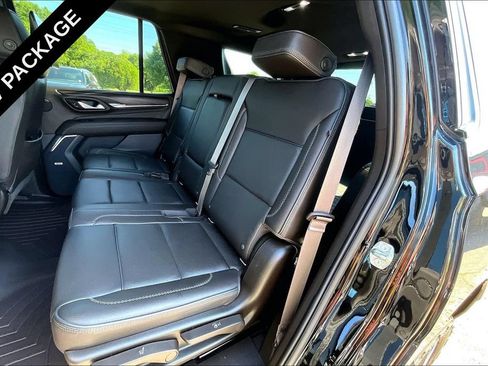 Used 2021 GMC Yukon Denali w/ Denali Premium Package AWD/4WD image 26