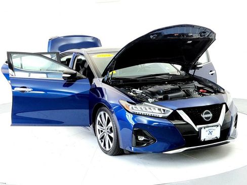 Used 2023 Nissan Maxima Platinum w/ Sport Mat Group FWD image 9