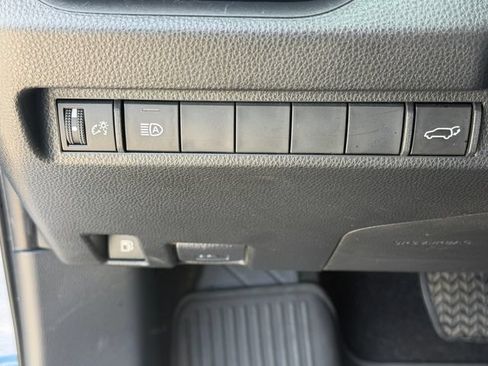 Used 2023 Toyota RAV4 XSE AWD/4WD image 27