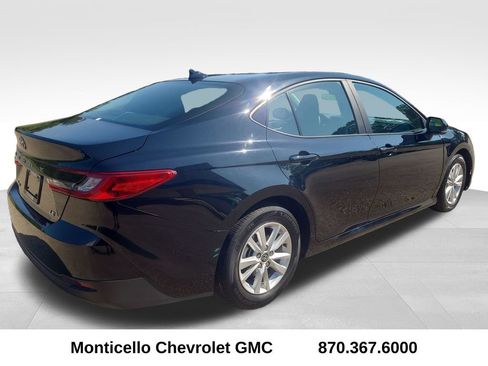 Used 2025 Toyota Camry LE FWD image 7