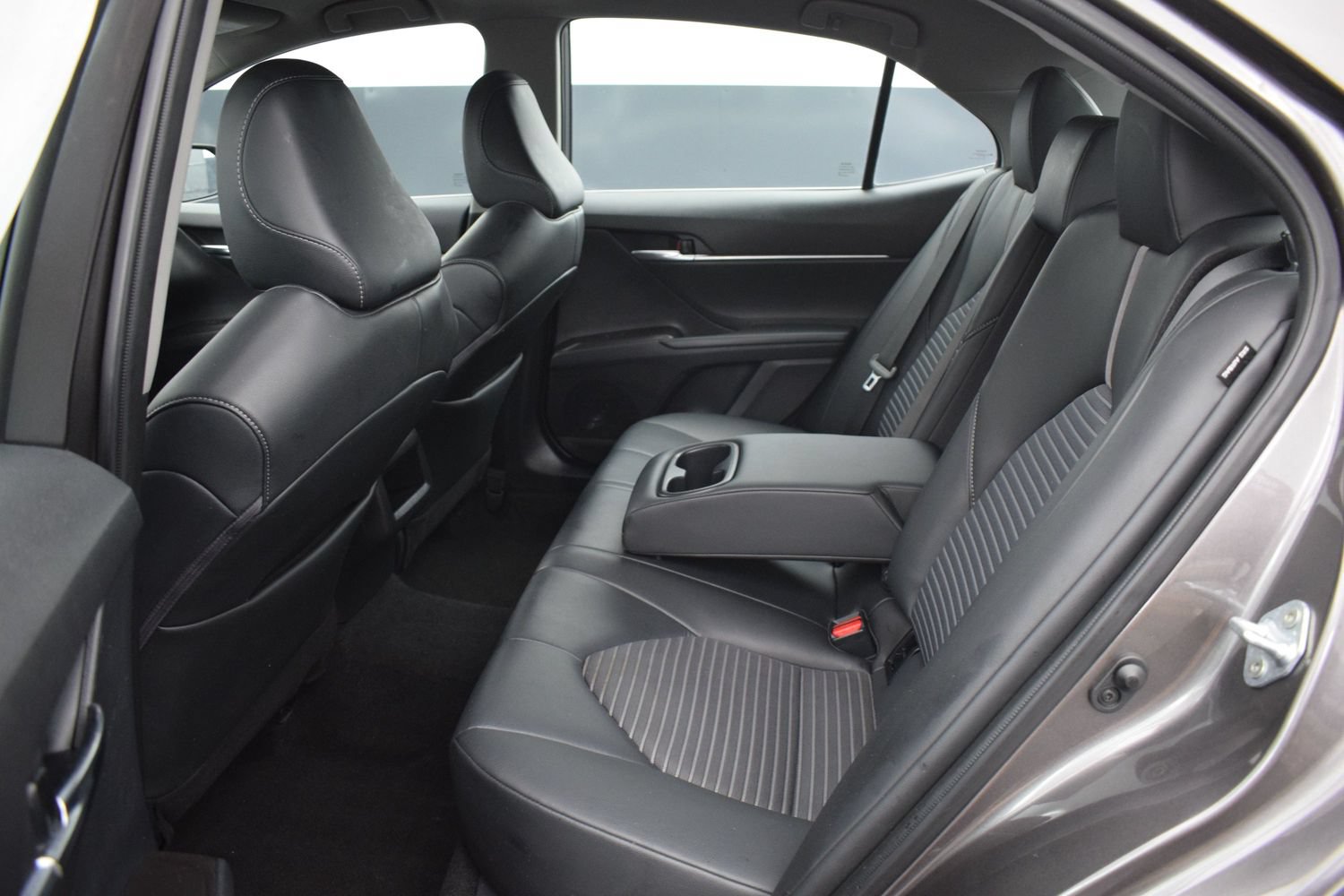 Used 2024 Toyota Camry SE FWD image 12