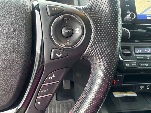 Certified 2021 Honda Ridgeline Black Edition image 14