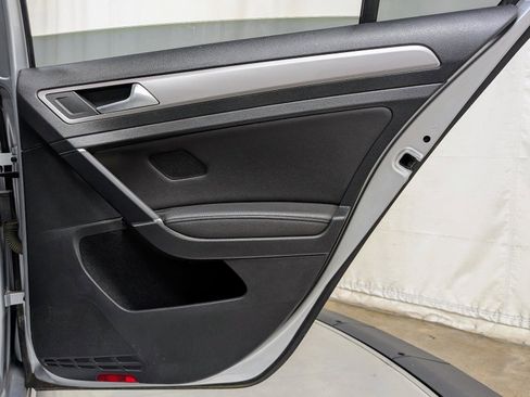 Used 2015 Volkswagen e-Golf SEL Premium FWD image 18