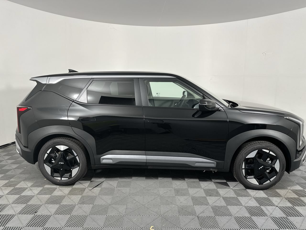New 2027 Kia Seltos S FWD image 18