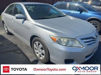 Used 2010 Toyota Camry LE image 1