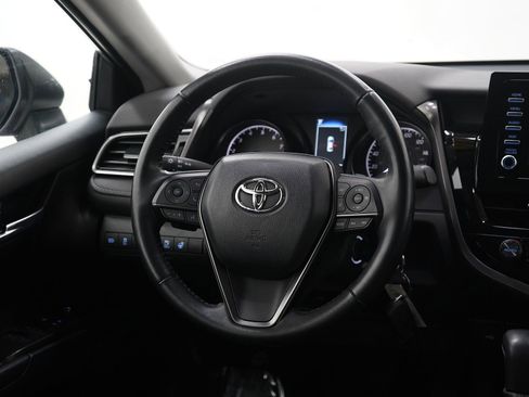 Used 2022 Toyota Camry SE image 15