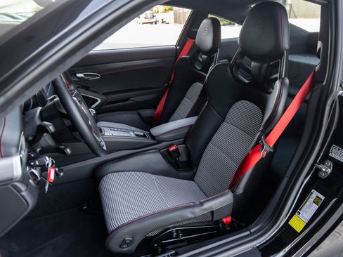 Used 2019 Porsche 911 GT3 image 5