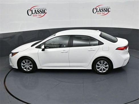 Used 2024 Toyota Corolla LE image 16