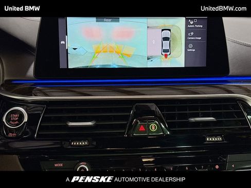 Used 2020 BMW M550i xDrive image 9