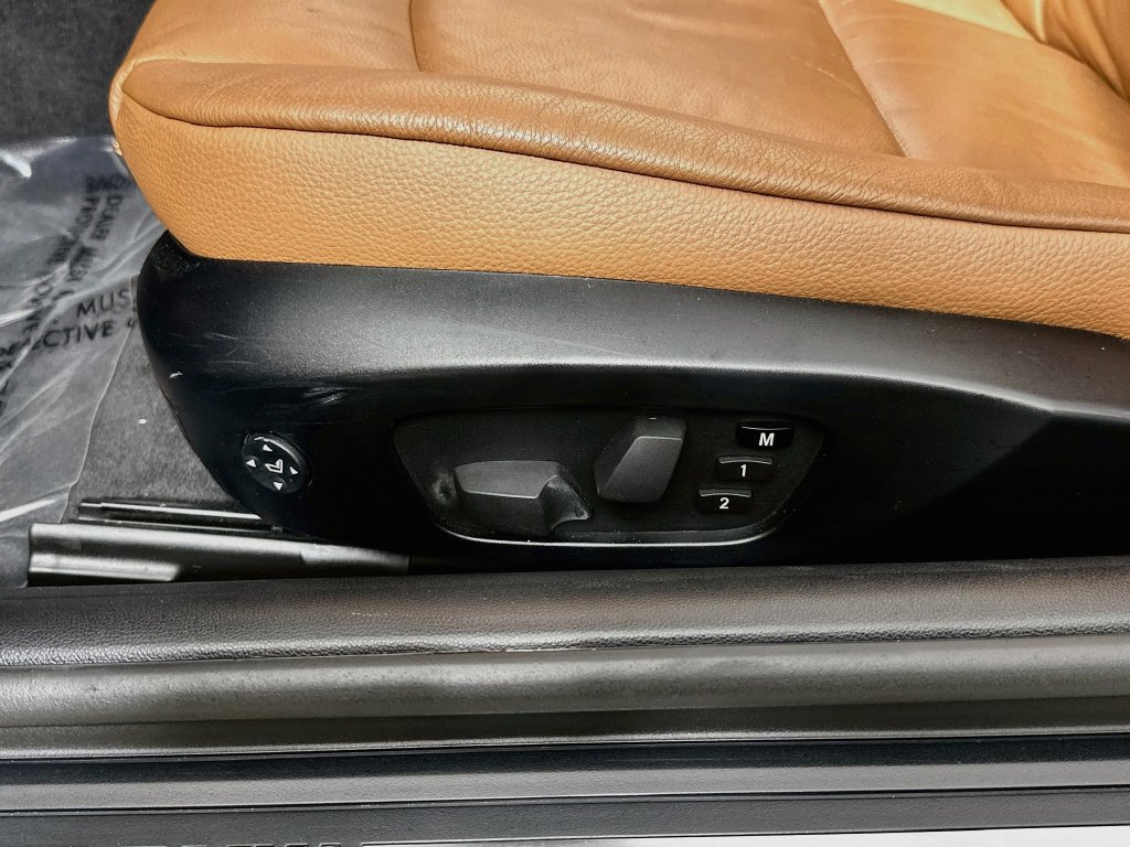 Used 2013 BMW 328i Convertible w/ Premium Pkg RWD image 22
