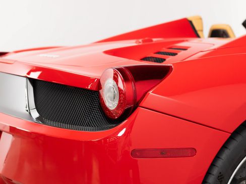 Used 2014 Ferrari 458 Spider RWD image 41