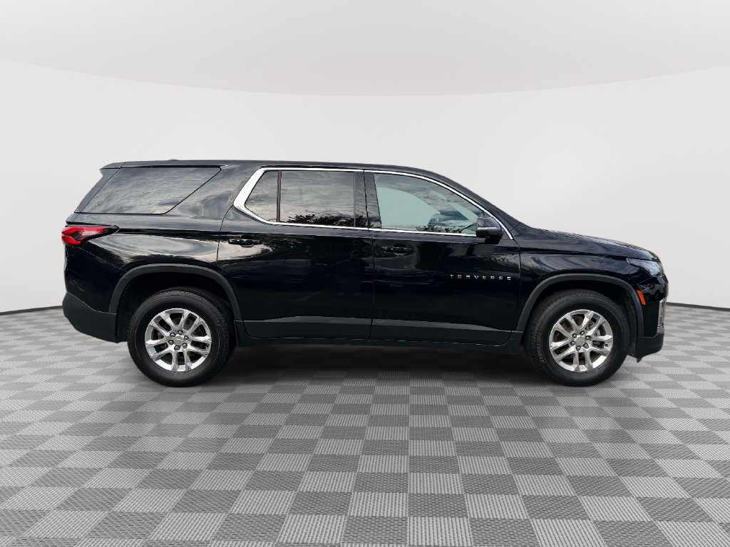 Used 2023 Chevrolet Traverse LS w/ Safety Package AWD/4WD image 2