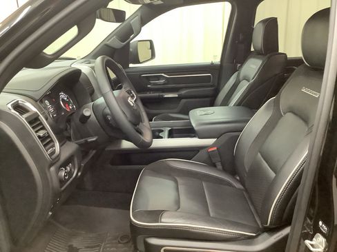 Used 2025 RAM 1500 Laramie w/ Sport Appearance Package AWD/4WD image 13
