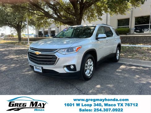 Used 2020 Chevrolet Traverse LT FWD image 3