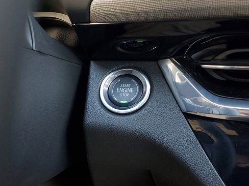 Used 2025 Buick Envista Avenir image 32