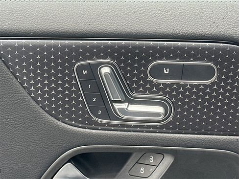 Certified 2026 Mercedes-Benz GLA 250 4MATIC image 11