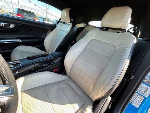 Used 2017 Ford Mustang Premium image 16