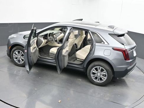Used 2021 Cadillac XT5 Premium Luxury w/ LPO, Floor Liner Package AWD/4WD image 65
