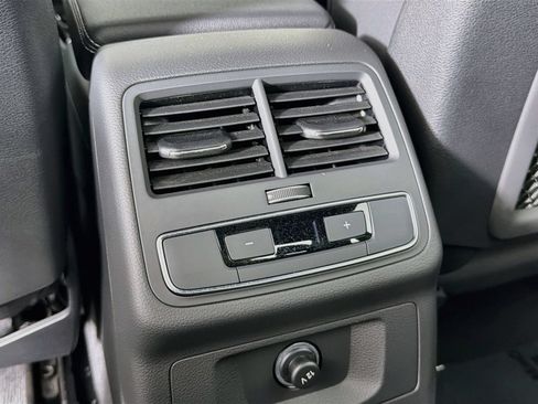 Used 2023 Audi A4 2.0T Premium w/ Convenience Package AWD/4WD image 25