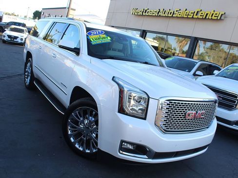 Used 2017 GMC Yukon XL Denali w/ Open Road Package AWD/4WD image 45