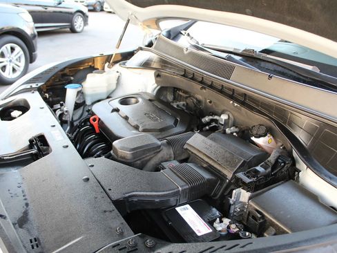 Used 2020 Kia Sorento LX FWD image 35