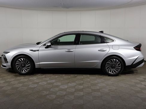 Used 2025 Hyundai Sonata Limited image 18