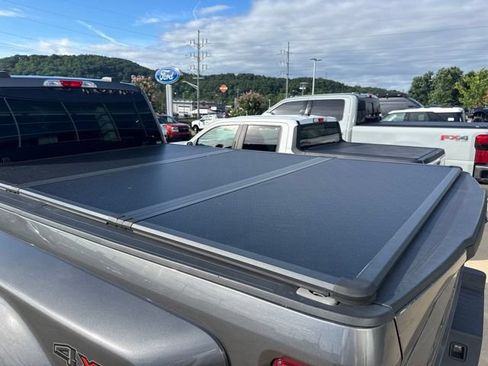 Certified 2022 Ford F350 XLT AWD/4WD image 12