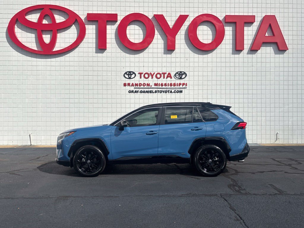 Used 2022 Toyota RAV4 XSE AWD/4WD image 5