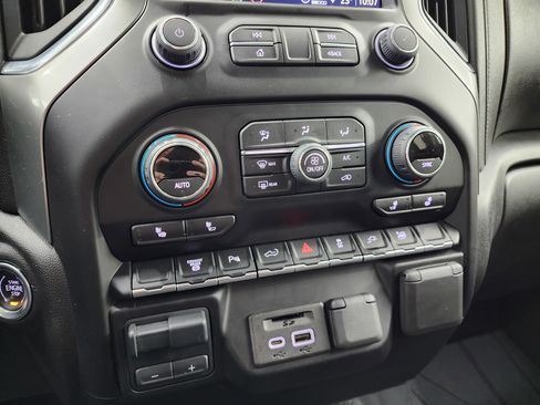 Used 2022 Chevrolet Silverado 2500 LTZ w/ Safety Package image 42